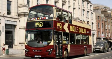 Dublin tour bus