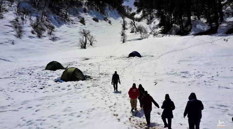 Dayara bugyal trek with Himalaya shelter