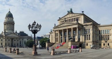 Exploring Gendarmenmarkt