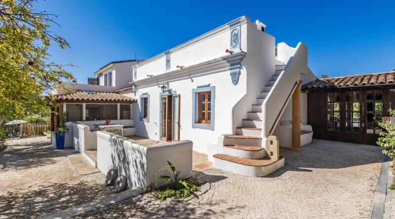 properties to buy in the algarve