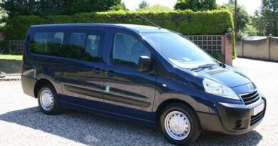 9 seater minibus