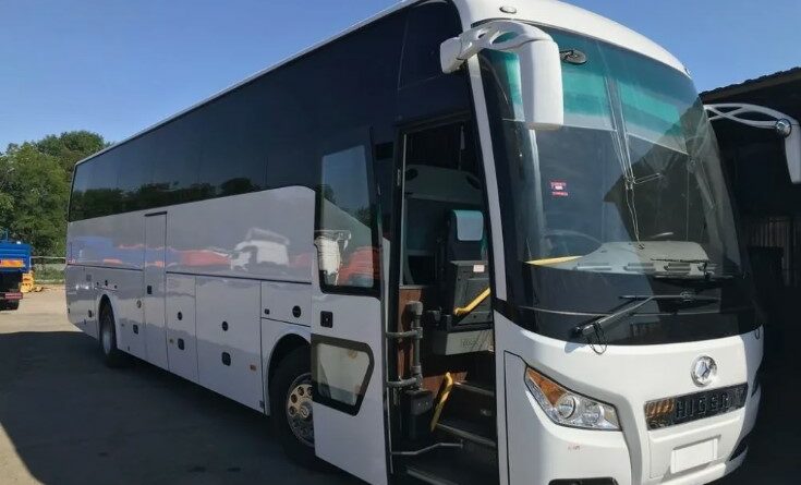 Corporate-Coach-Hire-Heathrow